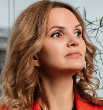 Елена Кучерявая